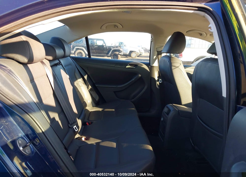 2011 VOLKSWAGEN JETTA 2.5L SE VIN: 3VWDZ7AJ0BM074121