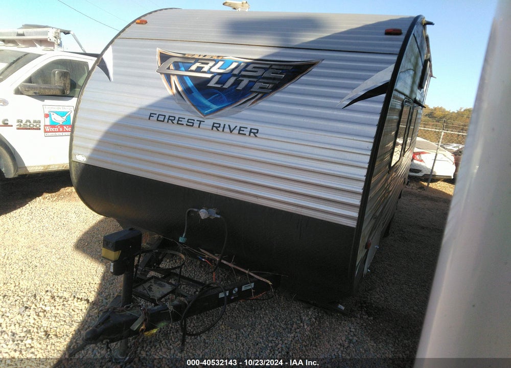 2018 FOREST RIVER SALT VIN: 4X4TSMV16JY001067
