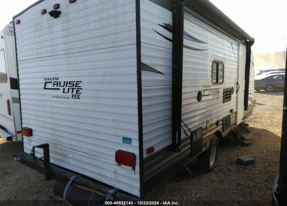 2018 FOREST RIVER SALT VIN: 4X4TSMV16JY001067