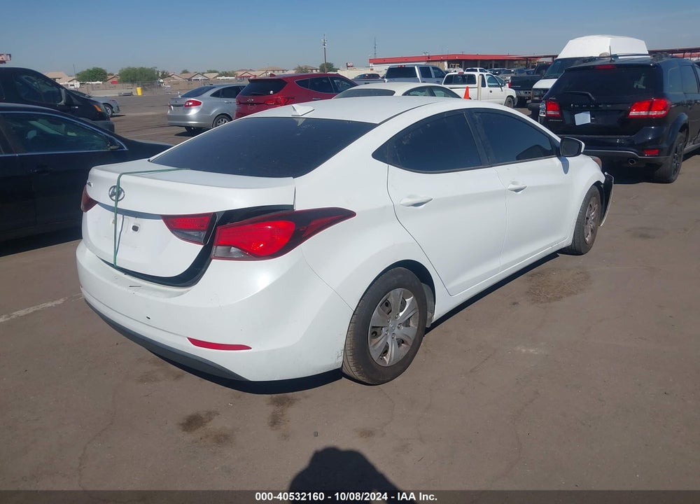 2016 HYUNDAI ELANTRA SE VIN: 5NPDH4AE4GH685032