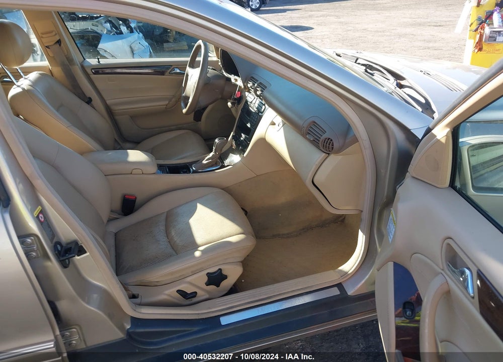 2004 MERCEDES-BENZ C 240 4MATIC VIN: WDBRH81J94F508829
