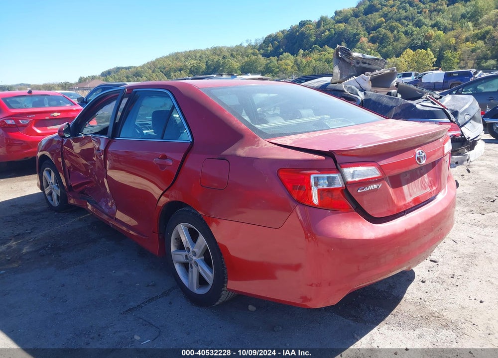 2014 TOYOTA CAMRY SE VIN: 4T1BF1FK5EU753072