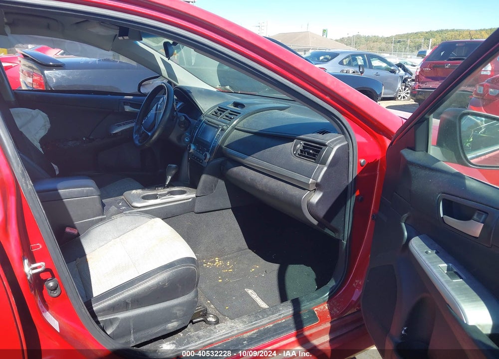 2014 TOYOTA CAMRY SE VIN: 4T1BF1FK5EU753072