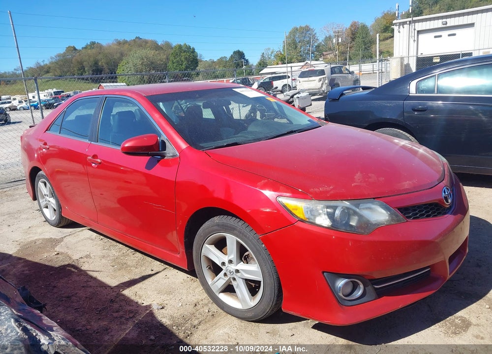 2014 TOYOTA CAMRY SE VIN: 4T1BF1FK5EU753072