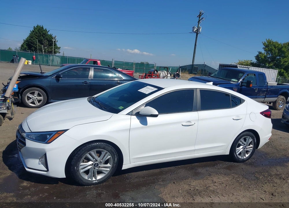 2020 HYUNDAI ELANTRA VIN: 5NPD84LF1LH569383