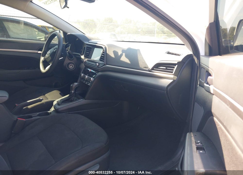 2020 HYUNDAI ELANTRA VIN: 5NPD84LF1LH569383