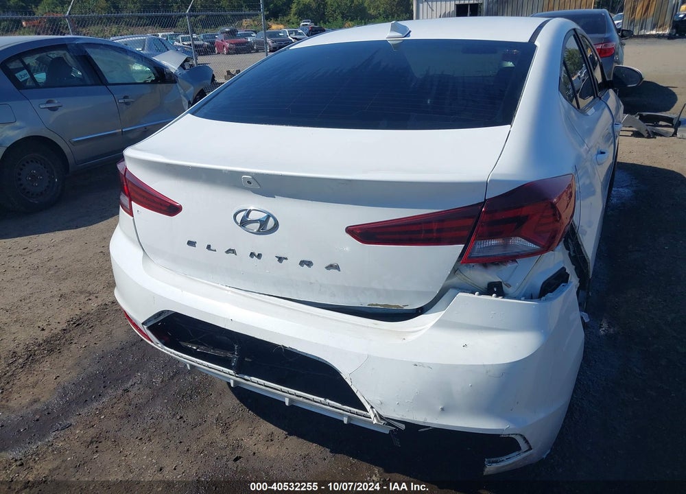 2020 HYUNDAI ELANTRA VIN: 5NPD84LF1LH569383