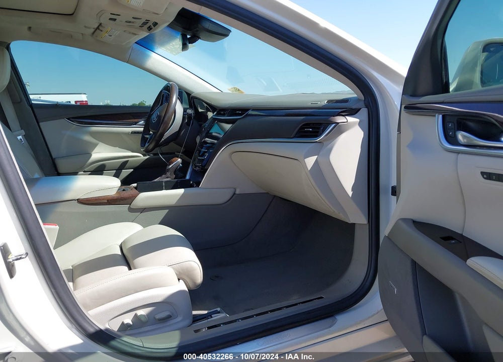 2014 CADILLAC XTS VSPORT PLATINUM VIN: 2G61W5S82E9223840