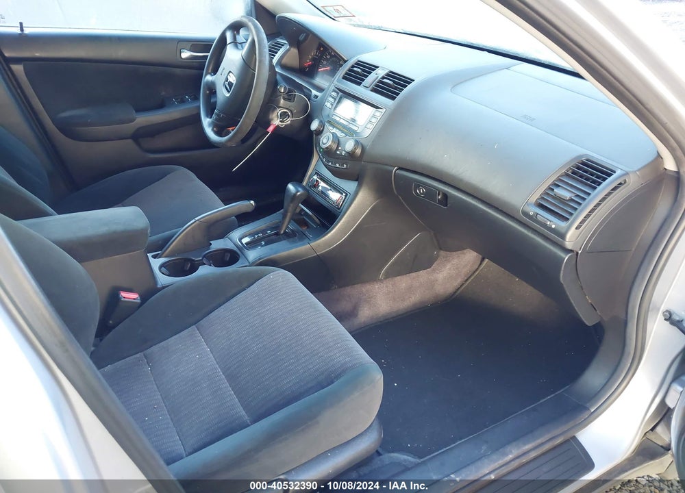 2005 HONDA ACCORD 2.4 LX VIN: 1HGCM56415A034301