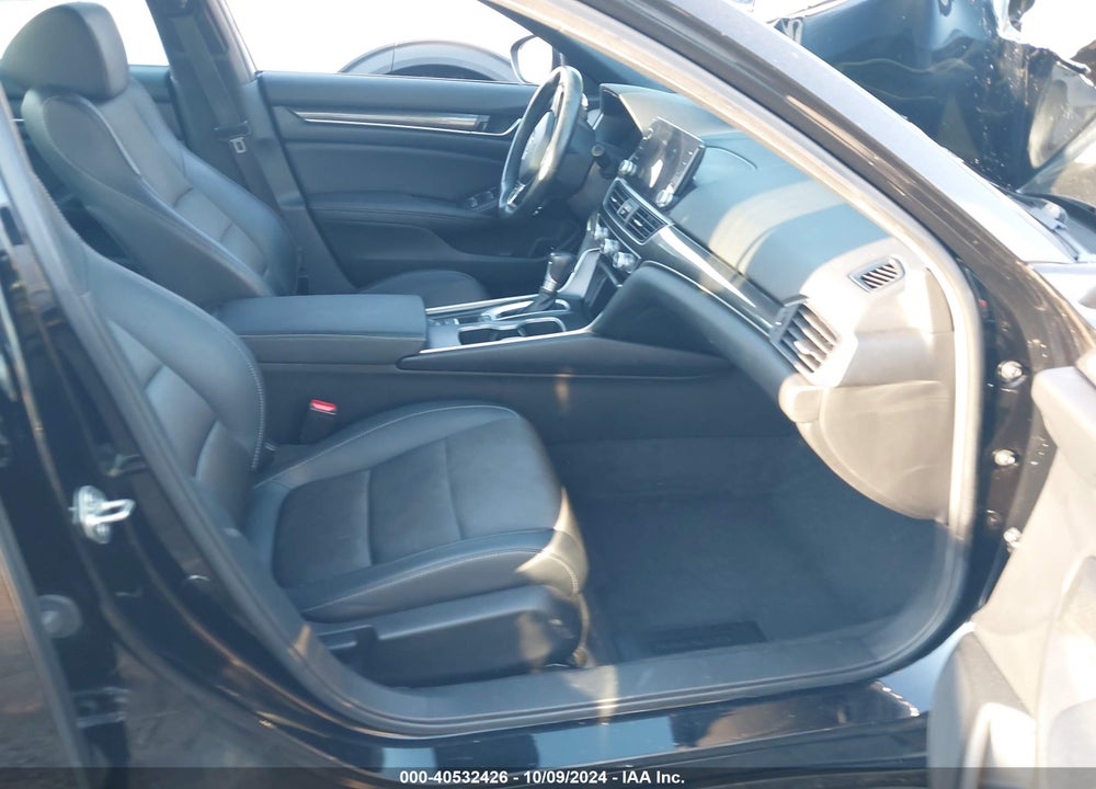 2019 HONDA ACCORD VIN: 1HGCV1F38KA128877