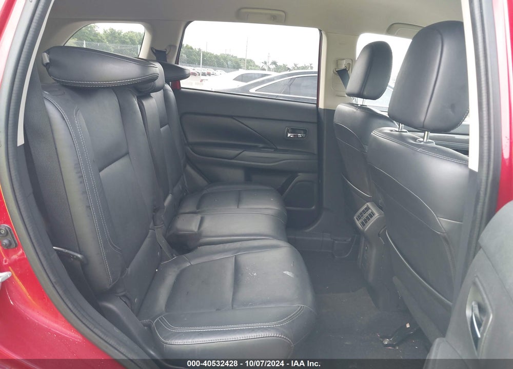 2019 MITSUBISHI OUTLANDER SEL VIN: JA4AD3A36KZ038862
