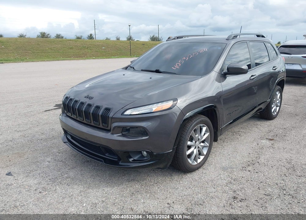 2018 CHEROKEE JEEP  LATITUDE TECH CONNECT FWD VIN: 1C4PJLCB4JD587985