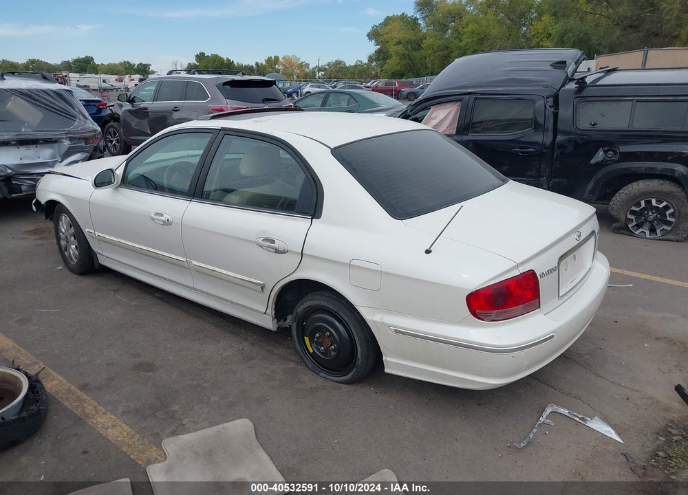 2002 HYUNDAI SONATA GLS/LX VIN: KMHWF35H82A714699