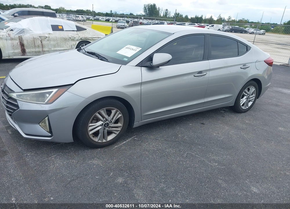 2020 HYUNDAI ELANTRA SEL VIN: 5NPD84LF6LH581111
