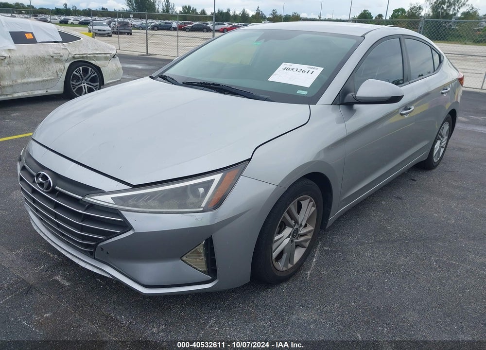 2020 HYUNDAI ELANTRA SEL VIN: 5NPD84LF6LH581111