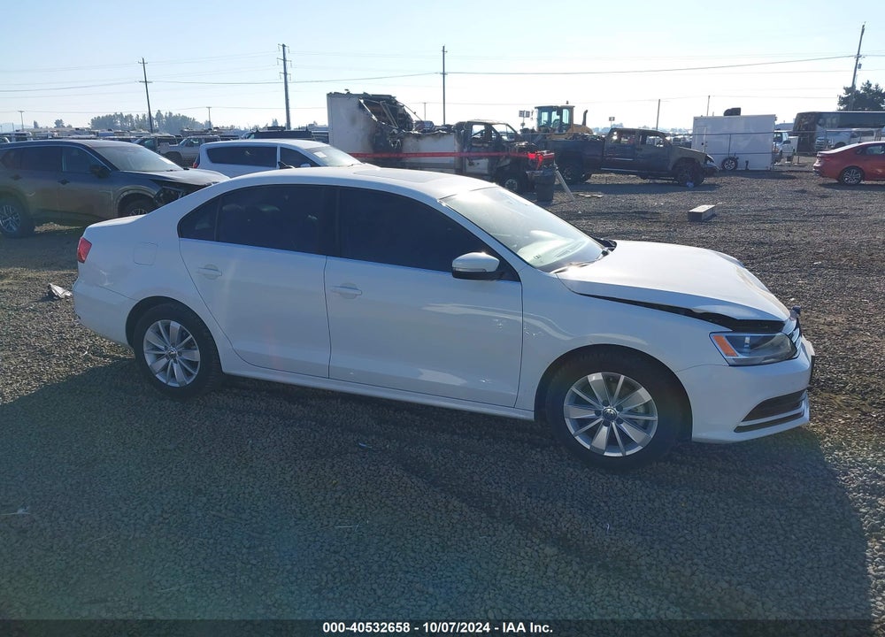 2015 VOLKSWAGEN JETTA 1.8T SE VIN: 3VWD17AJ3FM412379