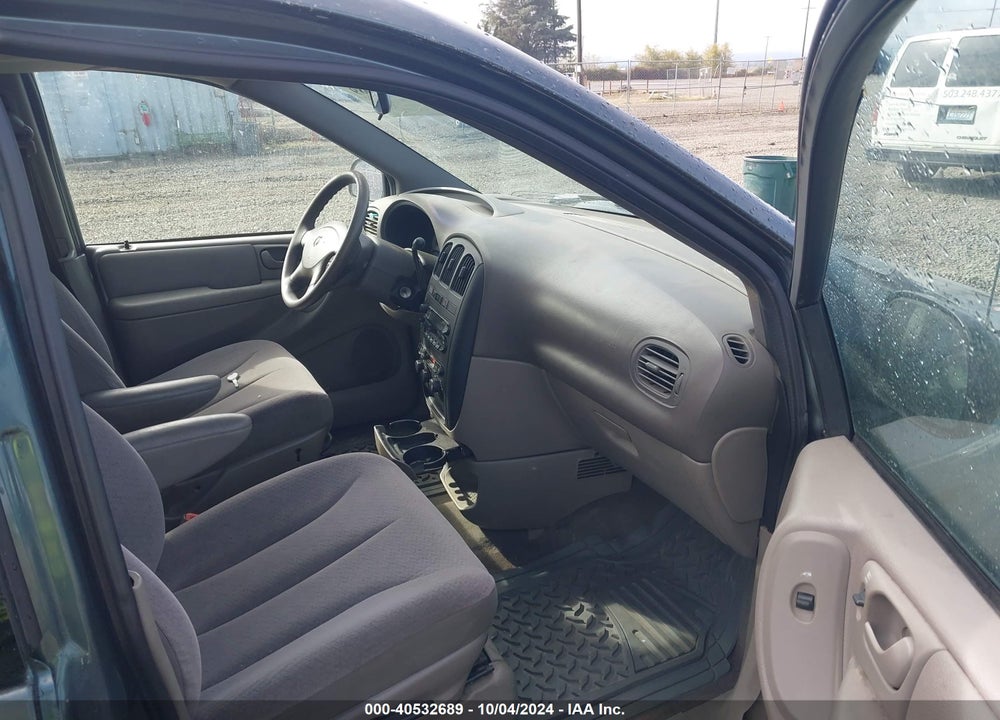 2002 DODGE GRAND CARAVAN SPORT VIN: 2B4GP44R42R511825