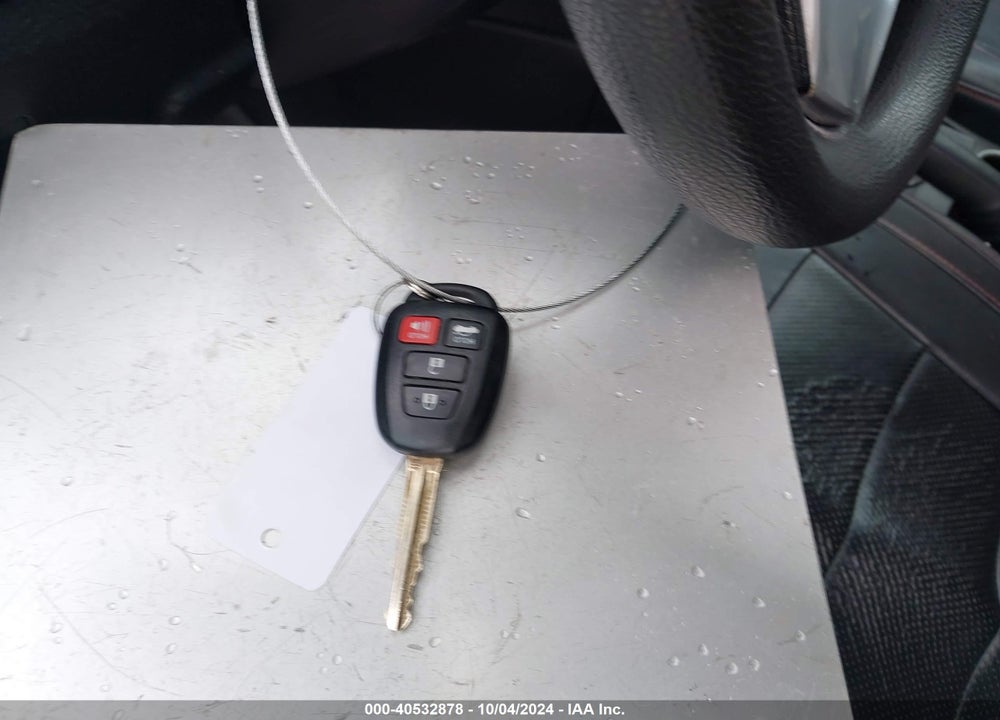 2017 TOYOTA COROLLA LE VIN: 5YFBURHE9HP662016