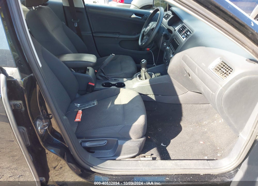 2014 VOLKSWAGEN JETTA 2.0L S VIN: 3VW1K7AJ3EM208146