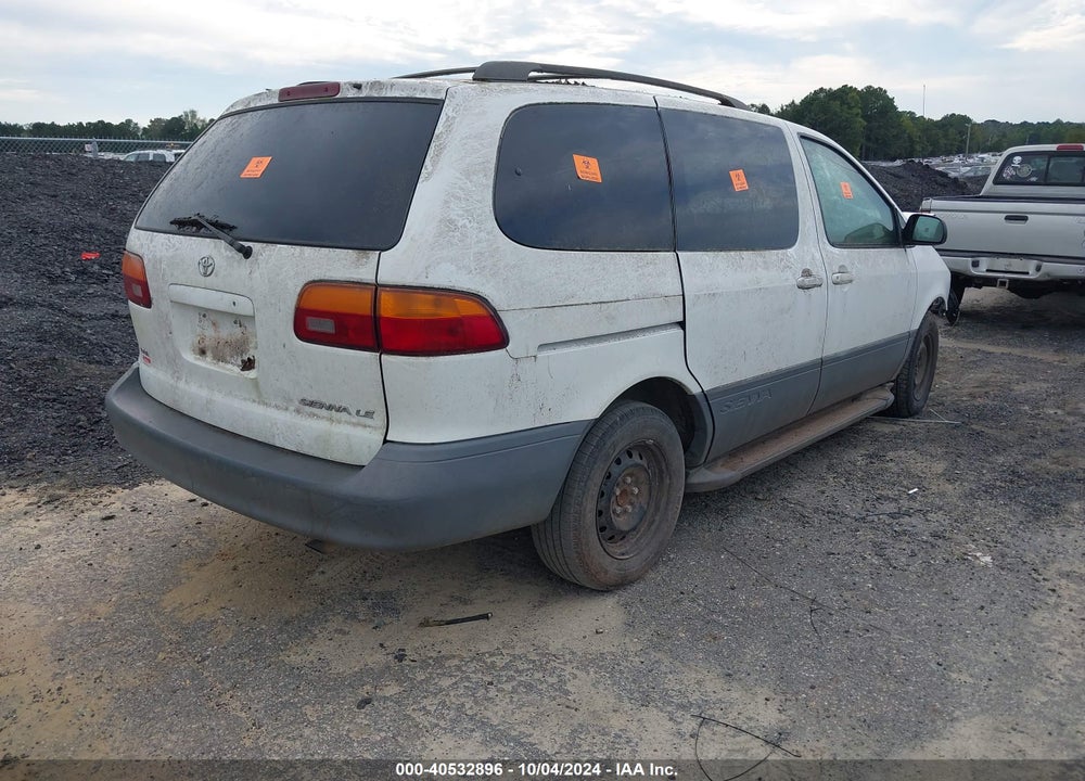 2000 TOYOTA SIENNA LE VIN: 4T3ZF13C0YU229108