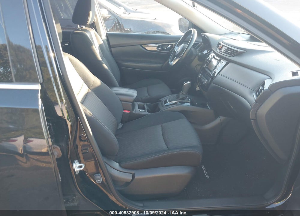 2017 NISSAN ROGUE SV VIN: JN8AT2MV8HW257756