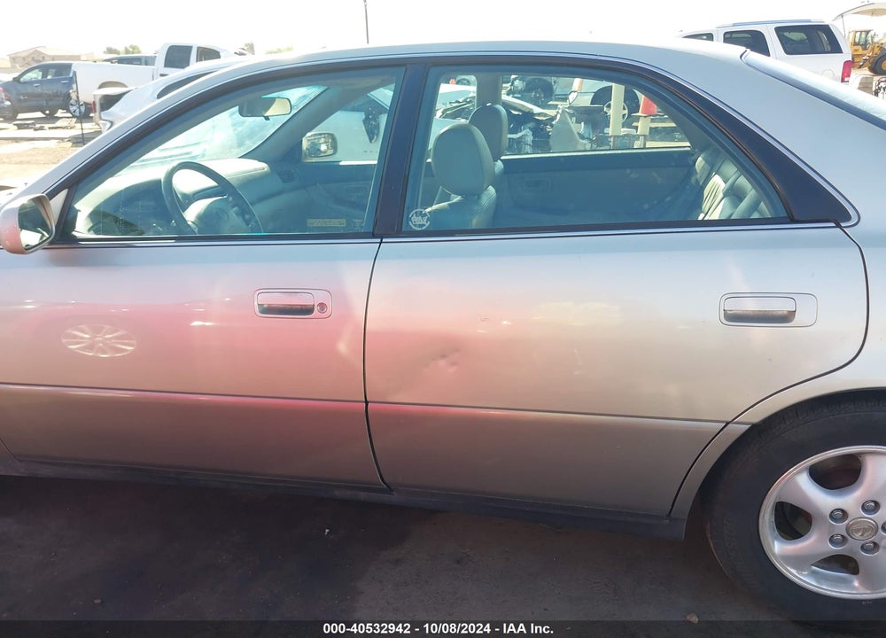1997 LEXUS ES 300 VIN: JT8BF22G3V0025722