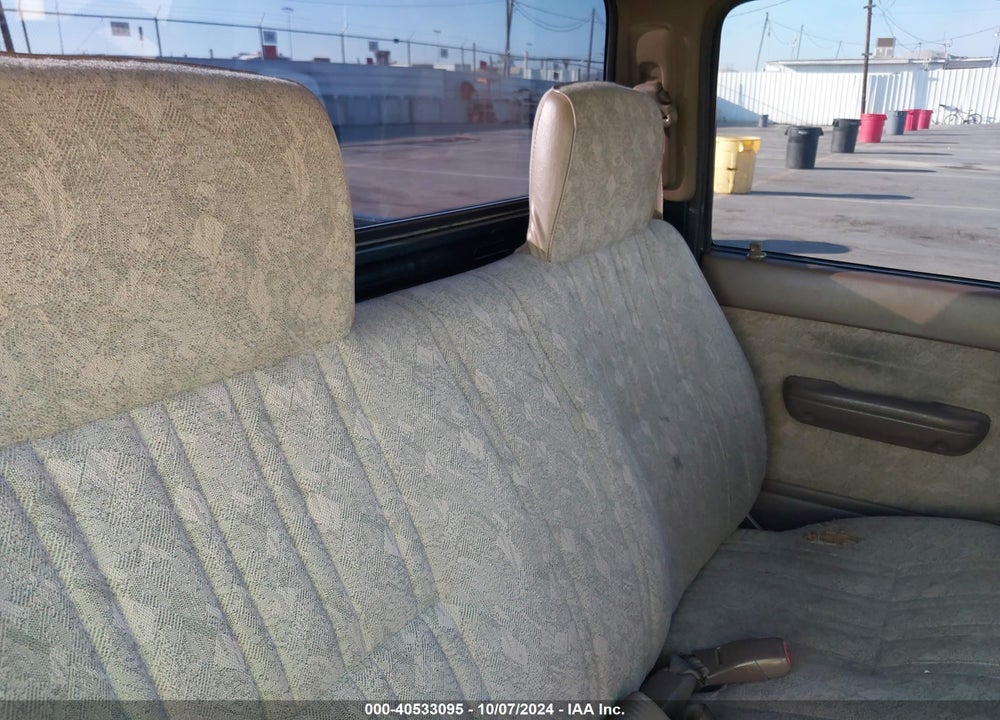 2000 TOYOTA TACOMA VIN: 4TANL42N9YZ578775