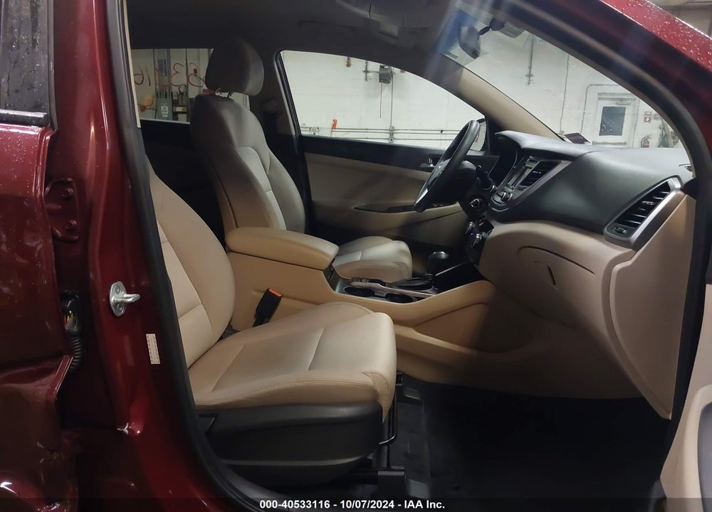 2017 HYUNDAI TUCSON SE VIN: KM8J3CA49HU435386