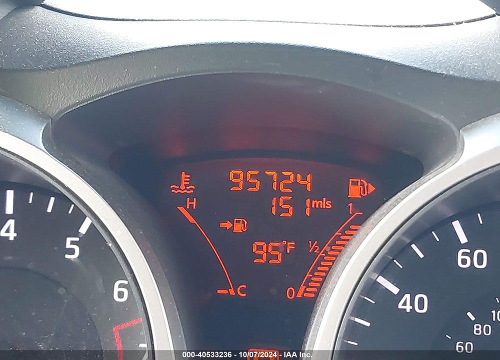 2011 NISSAN JUKE SV VIN: JN8AF5MR3BT012481