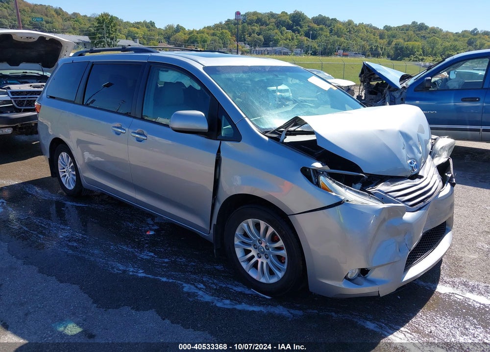 2015 TOYOTA SIENNA XLE 8 PASSENGER VIN: 5TDYK3DCXFS602476