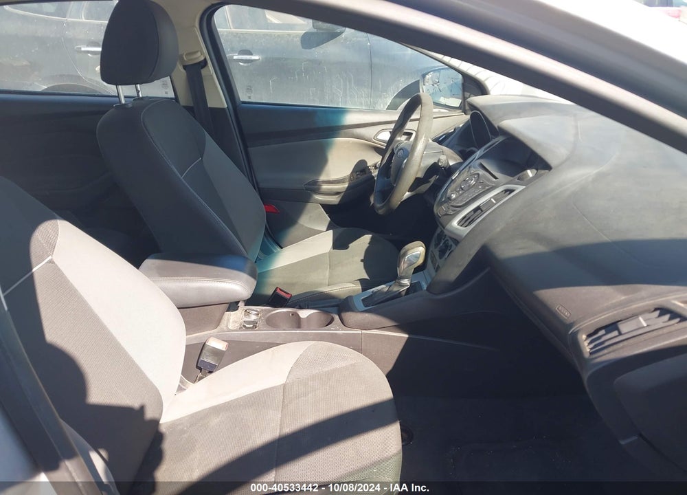 2014 FORD FOCUS SE VIN: 1FADP3K23EL109464
