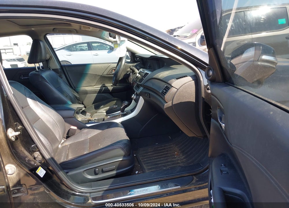 2013 HONDA ACCORD TOURING VIN: 1HGCR3F95DA007831
