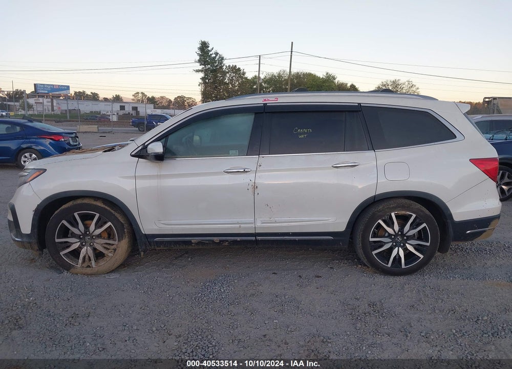 2019 HONDA PILOT TOURING VIN: 5FNYF6H96KB052082