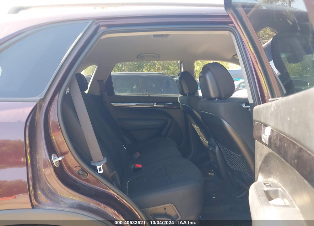 2014 KIA SORENTO LX VIN: 5XYKTCA68EG496932
