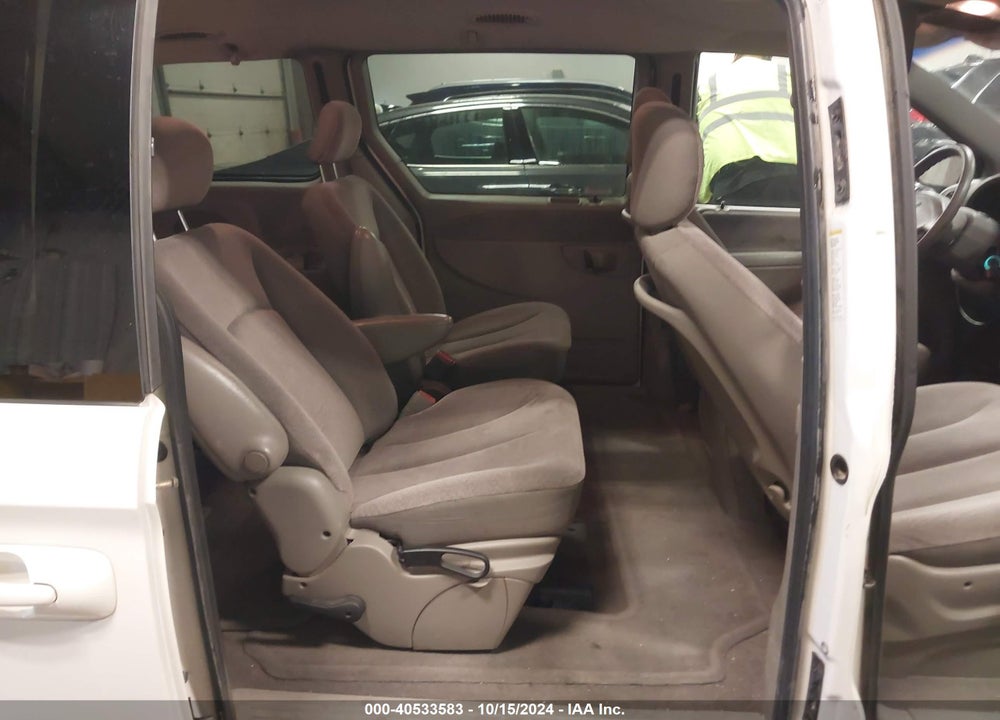 2001 DODGE GRAND CARAVAN EX VIN: 2B4GP74L91R291304
