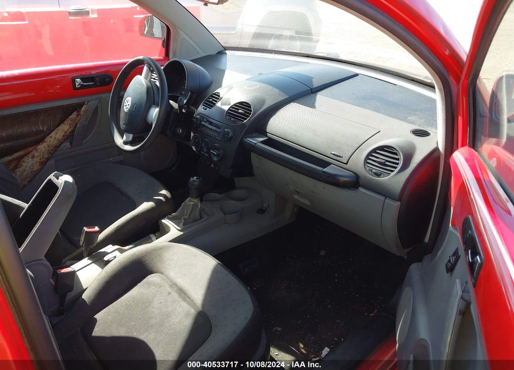 2000 VOLKSWAGEN NEW BEETLE GLS 1.8L TURBO VIN: 3VWCD21C0YM458357