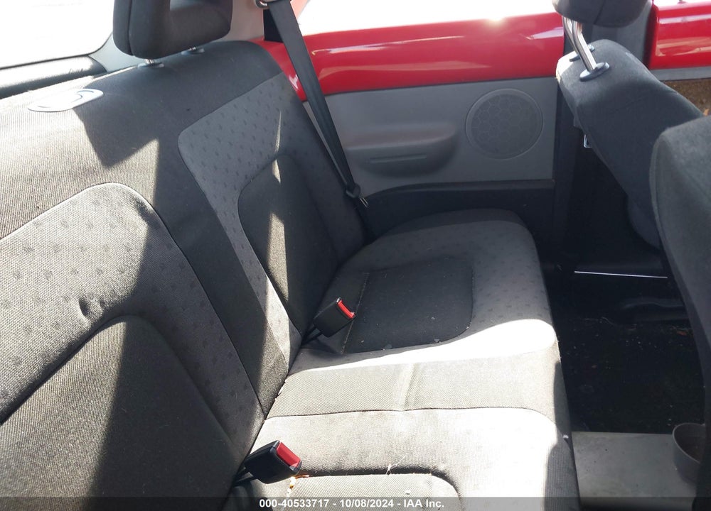 2000 VOLKSWAGEN NEW BEETLE GLS 1.8L TURBO VIN: 3VWCD21C0YM458357