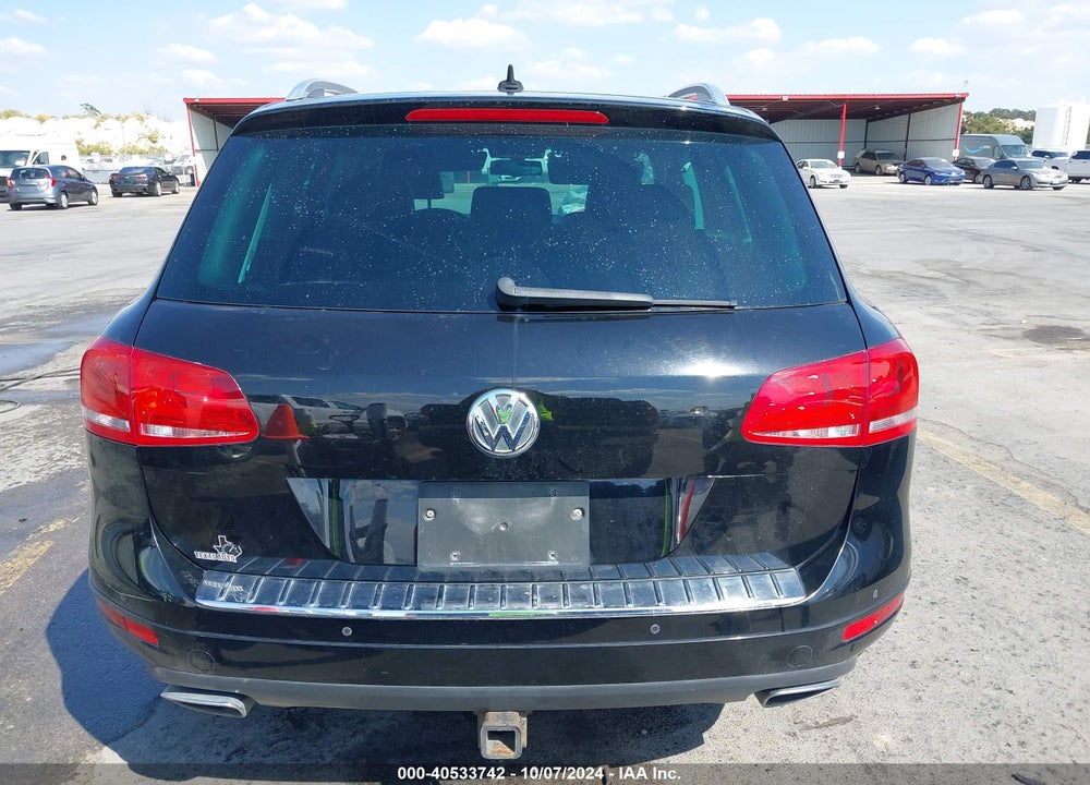 2011 VOLKSWAGEN TOUAREG TDI SPORT VIN: WVGFK9BP0BD007377