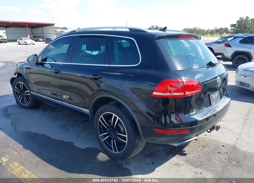 2011 VOLKSWAGEN TOUAREG TDI SPORT VIN: WVGFK9BP0BD007377