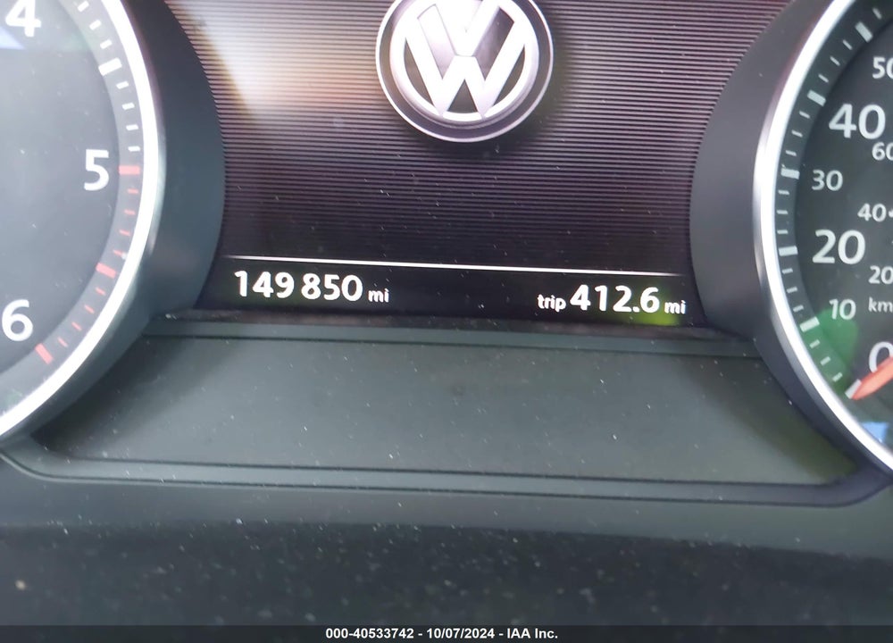 2011 VOLKSWAGEN TOUAREG TDI SPORT VIN: WVGFK9BP0BD007377