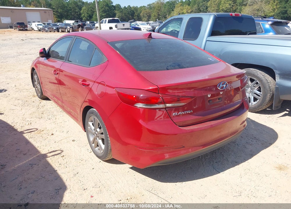2017 HYUNDAI ELANTRA VIN: KMHD84LF4HU241173