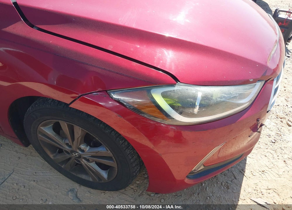 2017 HYUNDAI ELANTRA VIN: KMHD84LF4HU241173