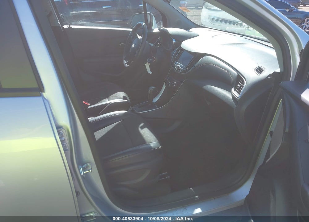 2021 CHEVROLET TRAX FWD LT VIN: KL7CJLSB4MB304983