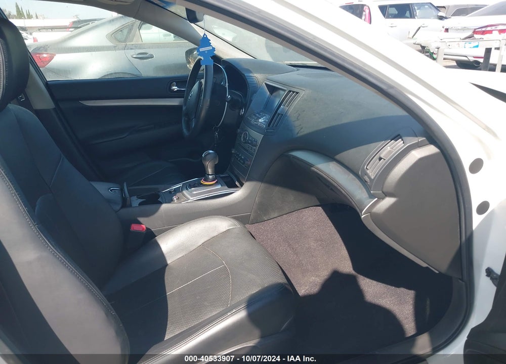 2015 INFINITI Q40 VIN: JN1CV6AP6FM502934