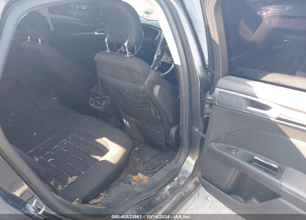 2015 FORD FUSION SE VIN: 3FA6P0H9XFR104762