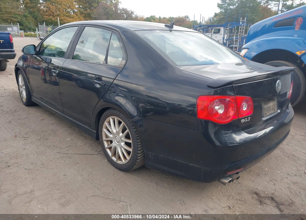 2007 VOLKSWAGEN JETTA GLI VIN: 3VWXJ81KX7M032839
