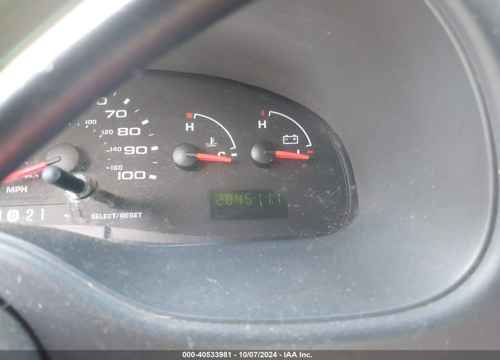 2006 FORD E-350 SUPER DUTY CHATEAU/XL/XLT VIN: 1FBNE31LX6HA10938