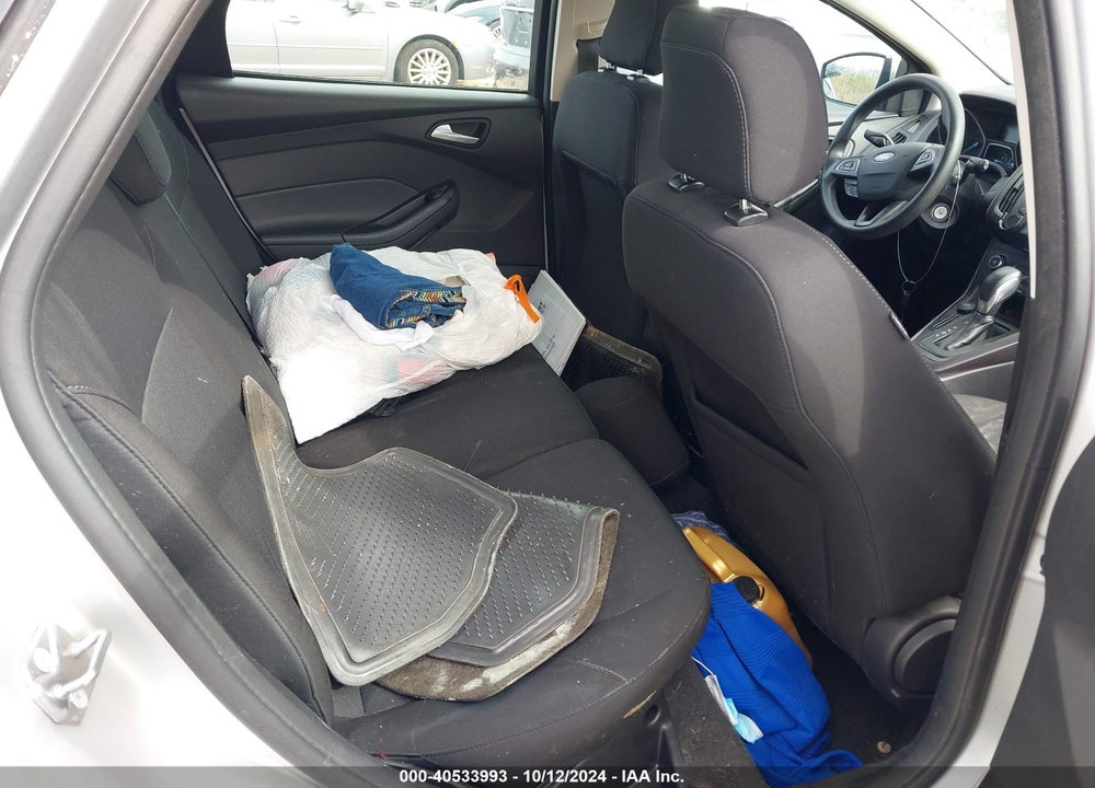 2018 FORD FOCUS SE VIN: 1FADP3K24JL255382
