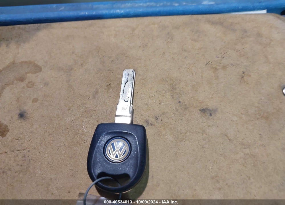 2000 VOLKSWAGEN NEW BEETLE GL VIN: 3VWBC21C5YM445070