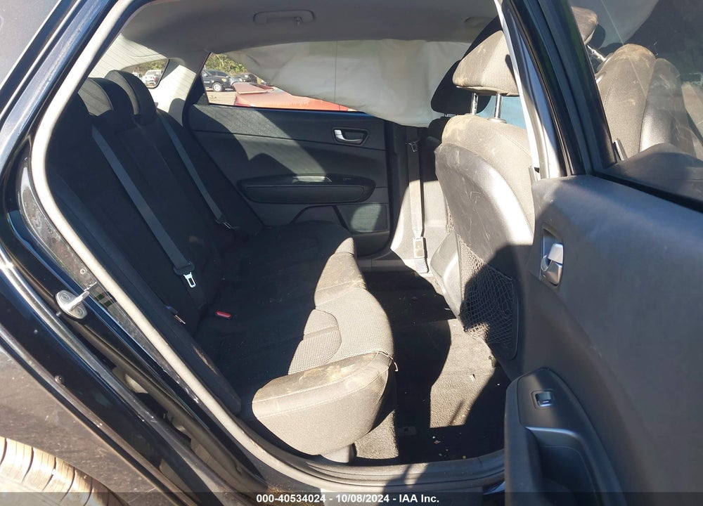 2020 KIA OPTIMA VIN: 5XXGT4L30LG431928